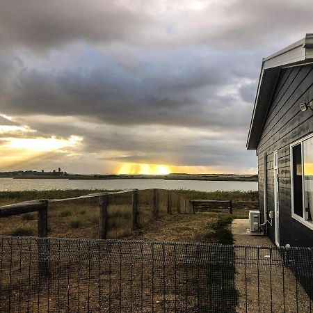 Coorong Island Retreat - Farm Stay At Pet Friendly Property Meningie Eksteriør bilde