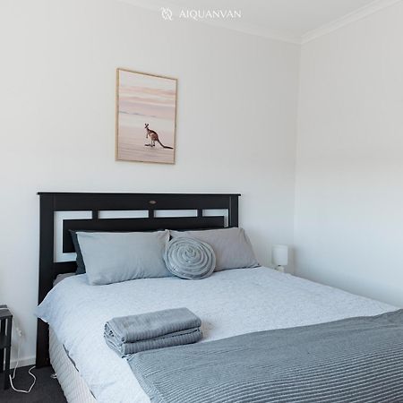 Coorong Island Retreat - Farm Stay At Pet Friendly Property Meningie Eksteriør bilde