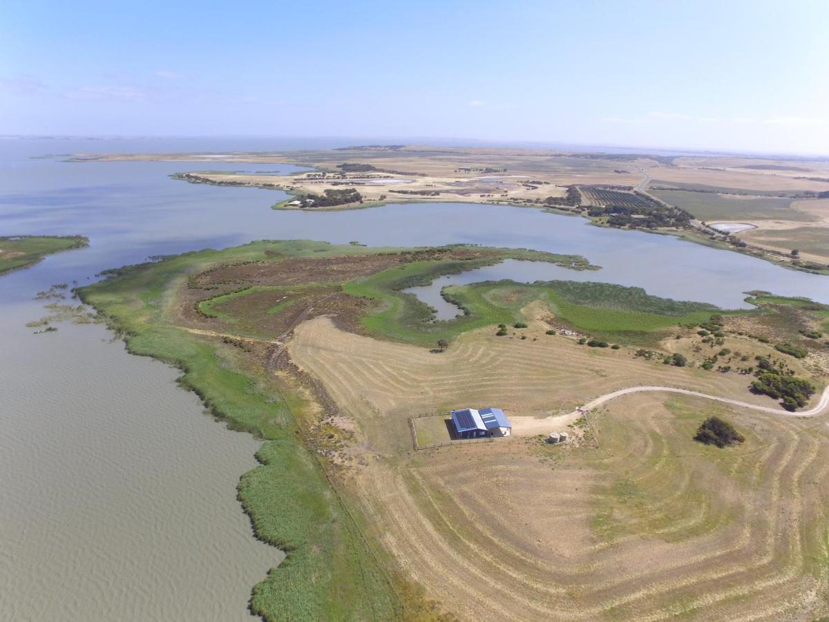 Coorong Island Retreat - Farm Stay At Pet Friendly Property Meningie Eksteriør bilde