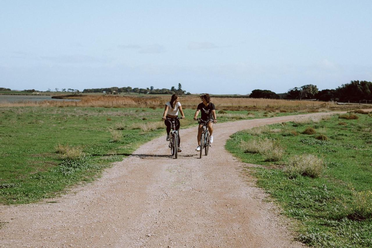 Coorong Island Retreat - Farm Stay At Pet Friendly Property Meningie Eksteriør bilde