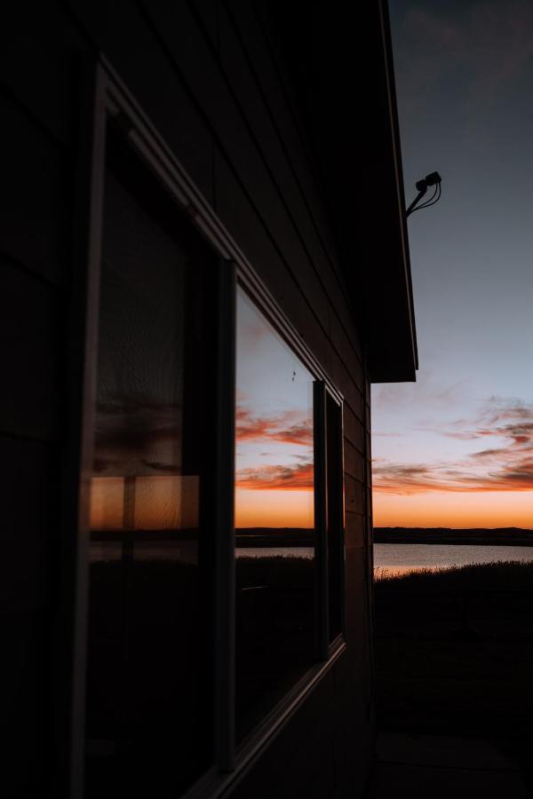 Coorong Island Retreat - Farm Stay At Pet Friendly Property Meningie Eksteriør bilde