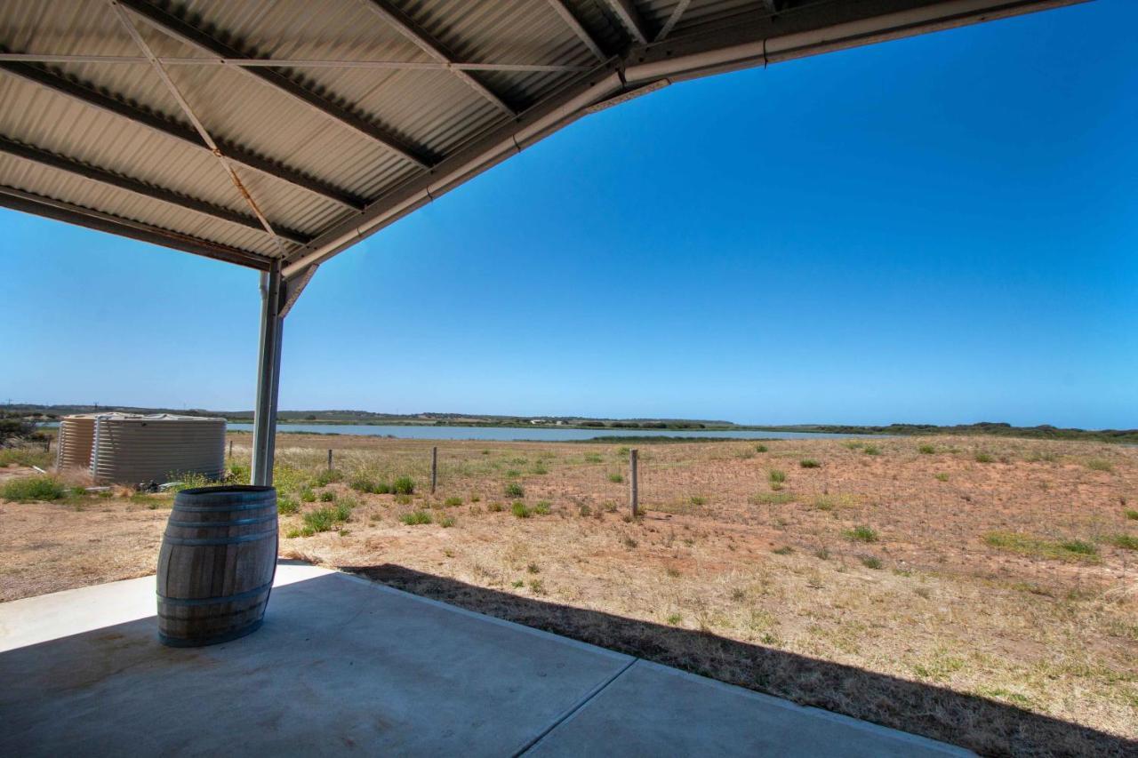 Coorong Island Retreat - Farm Stay At Pet Friendly Property Meningie Eksteriør bilde